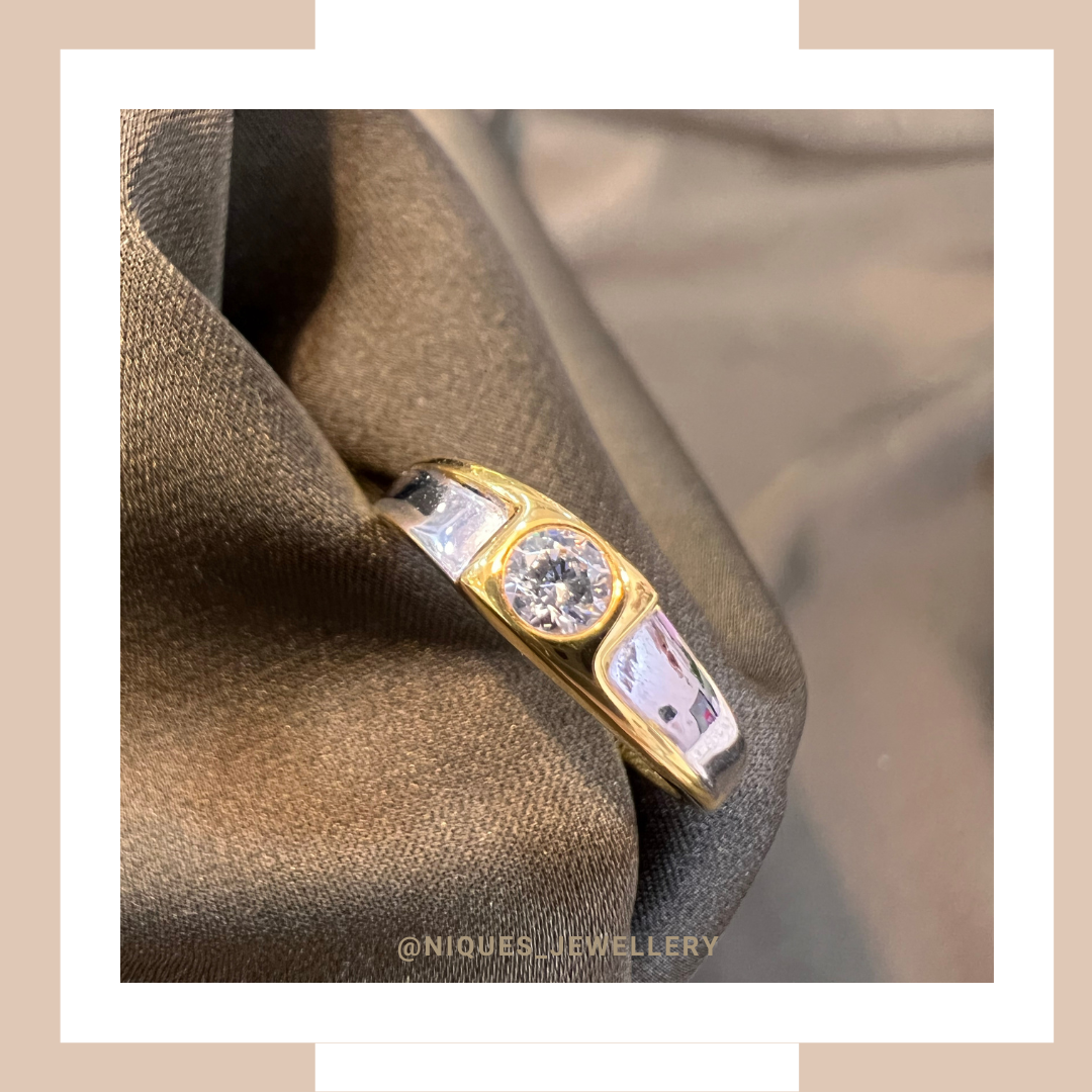High-polished 2C 1 Stone Ring - Image 2