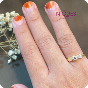 One Stone with Wing Ring