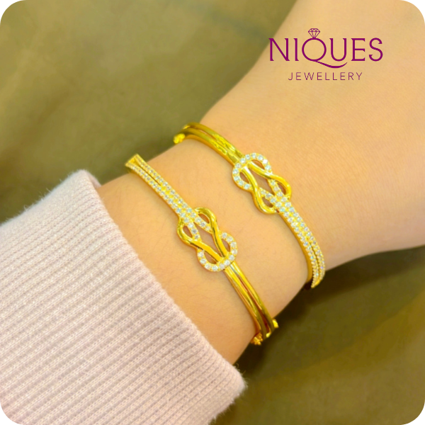Square (Reef) Knot Bangle with Swiss
